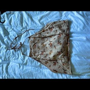 HALTER TOP / CROP TOP